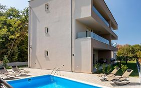 Villa Neda